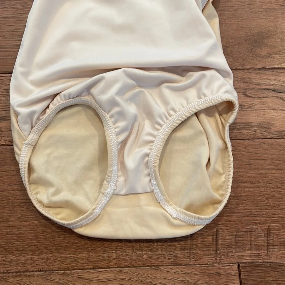 Dancina Girls Sleeveless Leotard - Size 8 - Beige